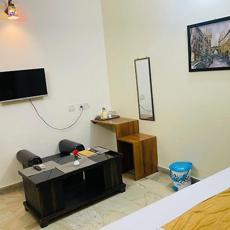 Shankar Vilaas -A Boutique Stay Forigners Choice Near Ghats And Temples Waranasi Zewnętrze zdjęcie