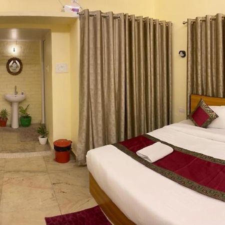 Shankar Vilaas -A Boutique Stay Forigners Choice Near Ghats And Temples Waranasi Zewnętrze zdjęcie