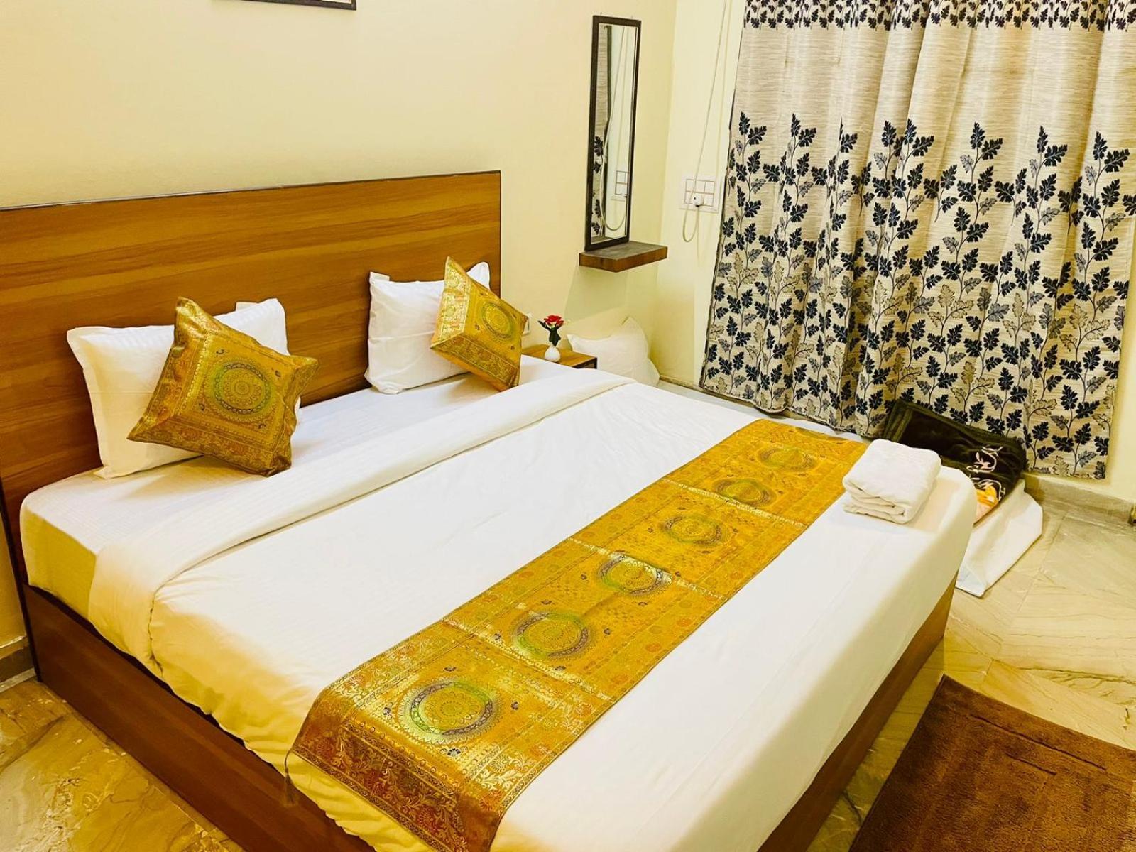 Shankar Vilaas -A Boutique Stay Forigners Choice Near Ghats And Temples Waranasi Zewnętrze zdjęcie