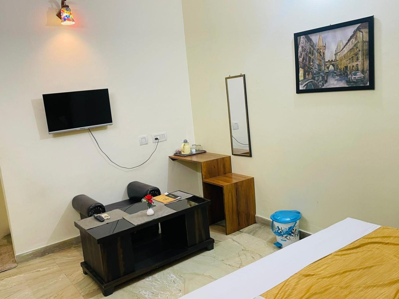 Shankar Vilaas -A Boutique Stay Forigners Choice Near Ghats And Temples Waranasi Zewnętrze zdjęcie