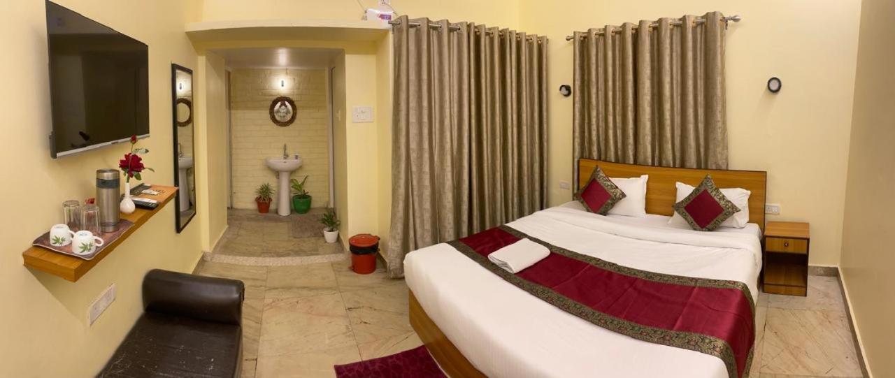 Shankar Vilaas -A Boutique Stay Forigners Choice Near Ghats And Temples Waranasi Zewnętrze zdjęcie