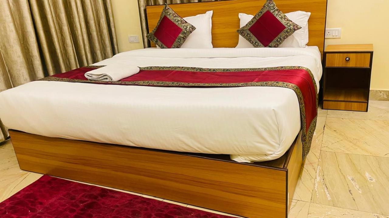 Shankar Vilaas -A Boutique Stay Forigners Choice Near Ghats And Temples Waranasi Zewnętrze zdjęcie