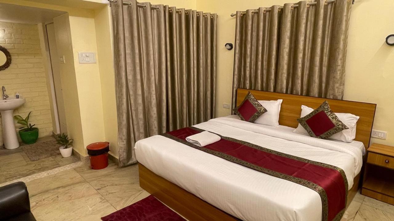 Shankar Vilaas -A Boutique Stay Forigners Choice Near Ghats And Temples Waranasi Zewnętrze zdjęcie